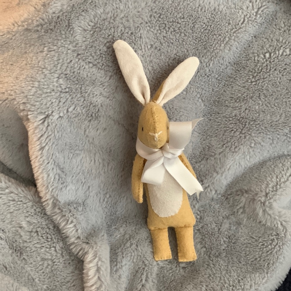 Felt bunny